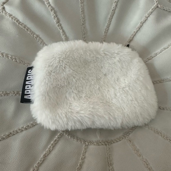 Apparis zip Pouch - Picture 1 of 1